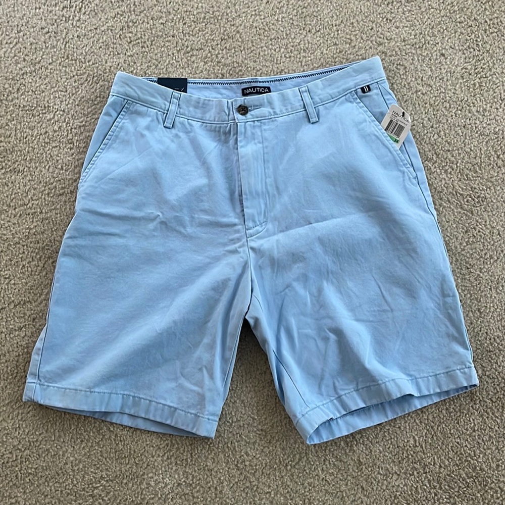 Mens NWT nautica shorts size 34